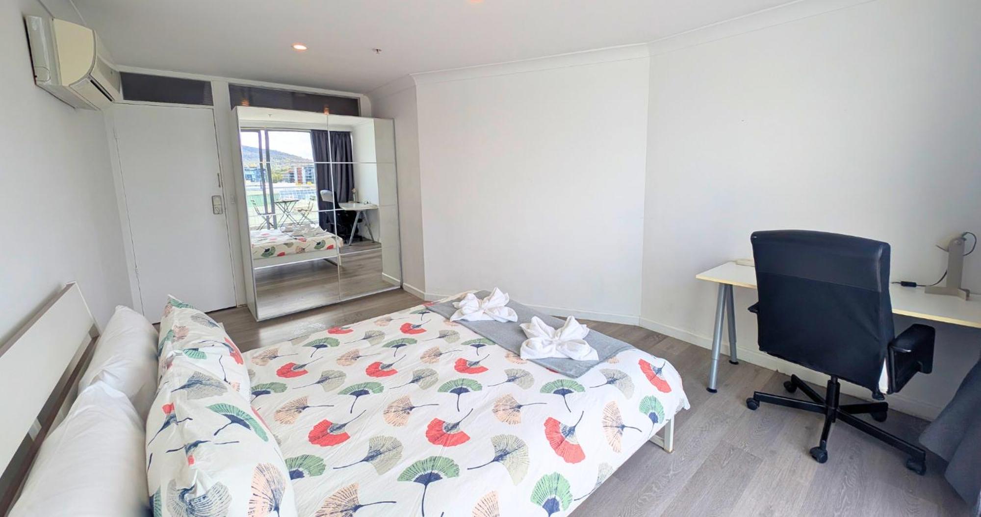 Dana-Cozy Private Room In Shared Central Apt-Rm 2 キャンベラ エクステリア 写真